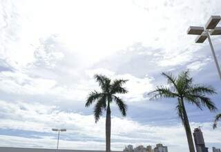 Após chuva na manhã de sábado, o sol brilhou forte na parta da tarde na capital sul-mato-grossense  (Fotos: Kisie Ainoã)