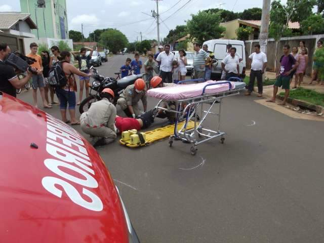 Motociclista fratura f&ecirc;mur em acidente no Tijuca II