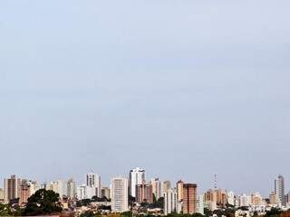 Campo Grande deve ter semana com chuvas isoladas (Foto: Marcos Ermínio)