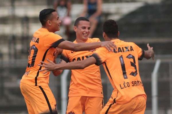 Corinthians vence Botafogo-PB e assegura classifica&ccedil;&atilde;o para 2&ordf; fase
