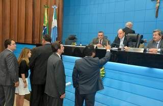 Deputados aprovam reajuste para servidores auxiliares da Defensoria (Foto: Roberto Higa/ALMS)