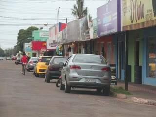 Comerciantes reclamam da onda de roubos e furtos na região (Foto: Marcos Ermínio)