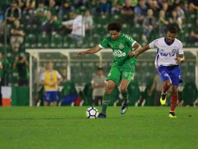 Em jogo morno Chapecoense e Bahia n&atilde;o saem do 1 a 1