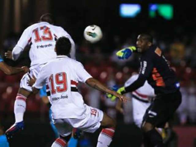  S&atilde;o Paulo ganha com gol de Paulo Miranda e Santos segue sem vencer no Brasileiro