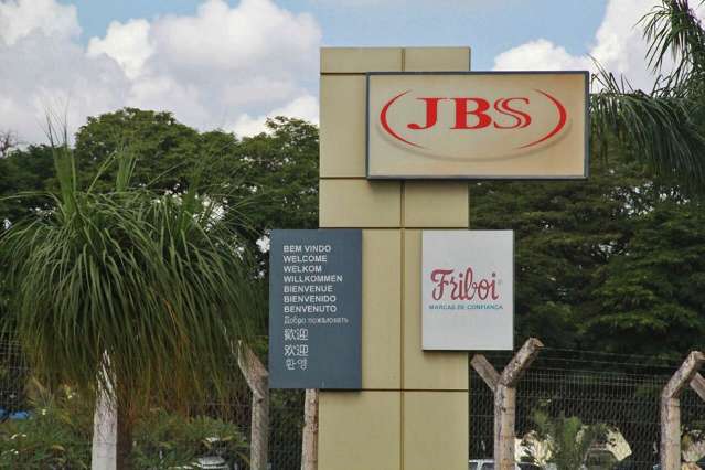 Justi&ccedil;a analisa pedido de multa de R $ 10 milh&otilde;es &agrave; JBS por parar frigor&iacute;ficos