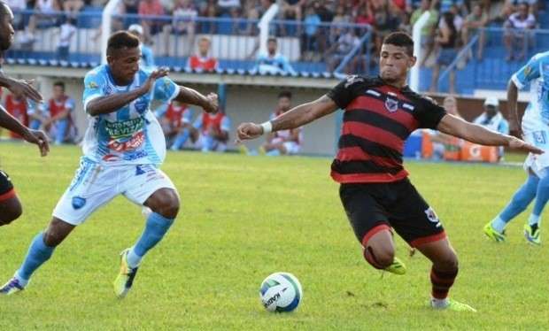 Ivinhema perde de 4 a 2 para o &Aacute;guia Negra no Saraiv&atilde;o