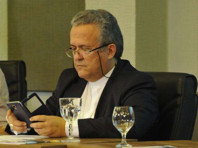Nem Dilma, nem Temer: dom Dimas n&atilde;o v&ecirc; vit&oacute;rias no impeachment