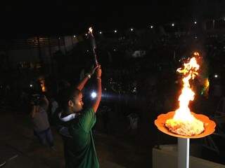 Pira olímpica acesa na festa de abertura em Três Lagoas (Foto: Fundesporte/Divulgação)