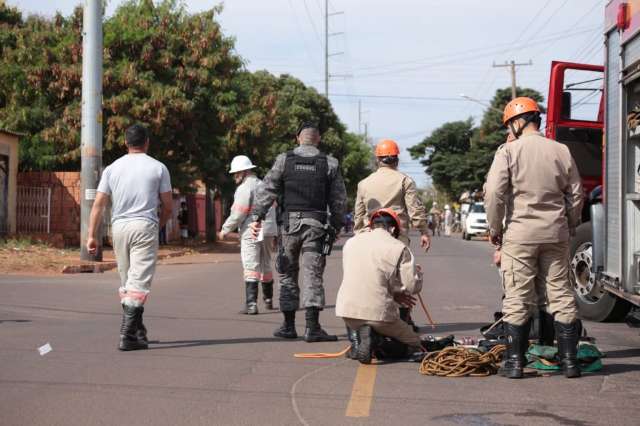 Homem que caiu de 26 metros ap&oacute;s choque em poste morre no hospital 