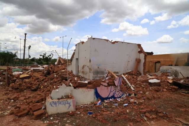 Com mais de 60 anos de hist&oacute;ria, conveni&ecirc;ncia Vai ou Racha &eacute; demolida