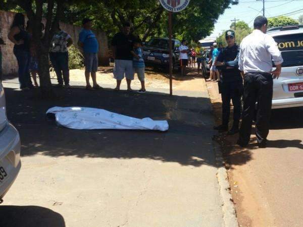Homem &eacute; morto ap&oacute;s ser atingido com um tiro nas costas em Dourados