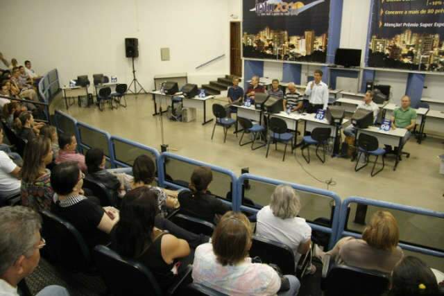  Depois de ultimato, Trad elogia PSDB e espera defini&ccedil;&atilde;o da base aliada