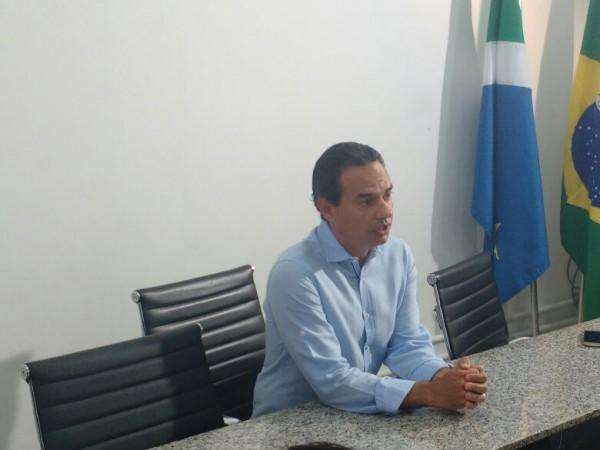Prefeito quer &#039;mapa&#039; de secretarias e deve priorizar corte de pessoal