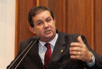 Chance de André não disputar o Senado é de 90%, diz líder do PMDB