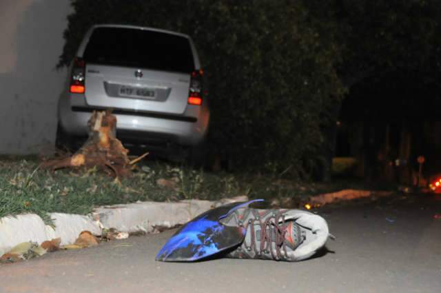  Motociclista &eacute; levado para a Santa Casa ap&oacute;s acidente no bairro Miguel Couto