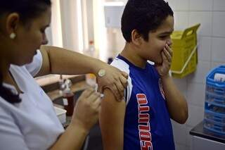 Meninos de 12 e 13 anos têm de ser vacinados (Foto: PMCG/Divulgação)