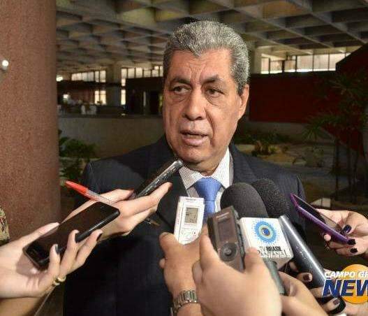 Governador decide hoje se cancela viagem aos Estados Unidos