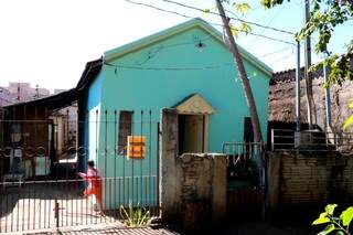 A casinha miúda na Vila Planalto, é um convite à um história curiosa. (Foto: Alcides Neto)