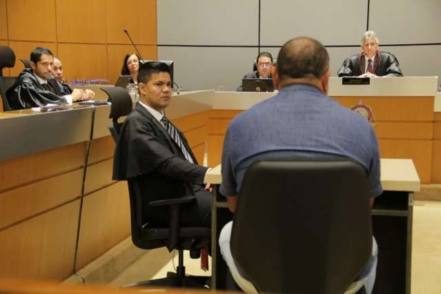Desembargador denuncia advogado de ex-assessor &agrave; OAB por atrasar processo