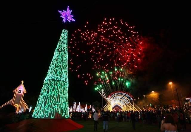Prefeitura compensa falta de festa da Virada com show de fogos de artif&iacute;cio