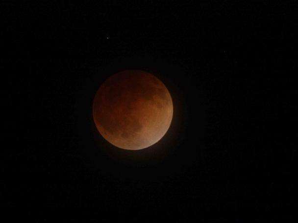 Superlua de Sangue vai surgir no c&eacute;u de MS as 21h de hoje 