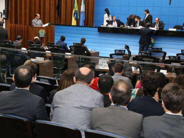 Deputados discutem regras e leis para o setor comercial em audi&ecirc;ncia