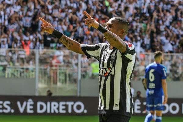 Atl&eacute;tico-MG &eacute; surpreendido pela Ponte Preta e  s&oacute; empata em casa