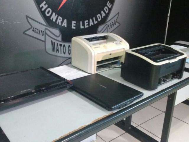 Homem falsificava documentos em &quot;laborat&oacute;rio improvisado&quot; no Tijuca