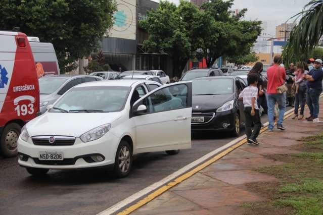 Engavetamento deixa mulheres feridas e assusta condutor pai de rec&eacute;m-nascida 