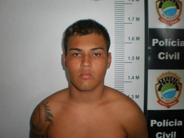  Fugitivo tr&ecirc;s vezes de Unei &eacute; preso ap&oacute;s roubo e comparsa &eacute; baleado