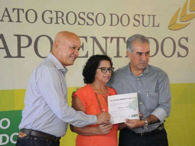 Diploma marca aposentadoria de 500 funcion&aacute;rios p&uacute;blicos estaduais