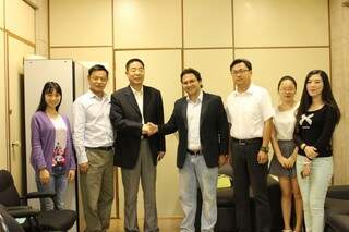 Secretário adjunto recebeu a equipe do banco chinês. (Foto: Seprotur)