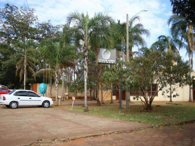 Dona de motel onde Mayara foi morta presta depoimento em delegacia 
