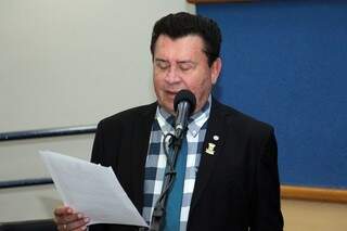 Vereador Valdir Gomes, durante sessão na Câmara Municipal. (Foto: Izaias Medeiros/CMCG)