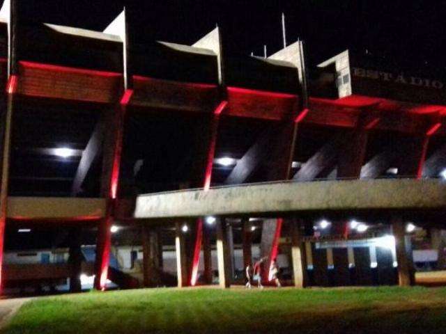 Em noite de Moren&atilde;o vermelho, Comercial vence o Uni&atilde;o por 2 a 1