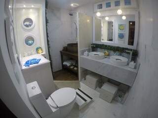 Até banheiro foi pensado para tudo ficar a altura dos pequenos. (Foto: Marcos Ermínio)