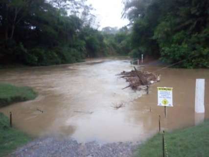 Chuva interdita entrada de Piraputanga e isola moradores de Bodoquena