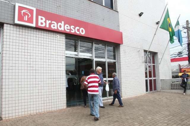 Clientes de bancos s&oacute; t&ecirc;m mais 2 dias para atendimento presencial em 2017