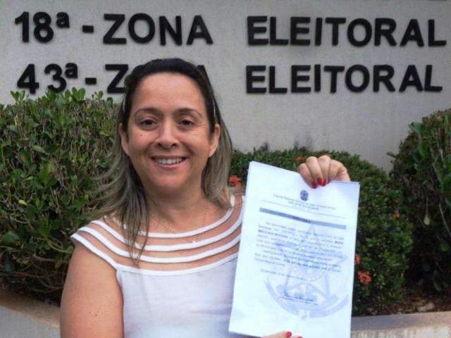 Presa por corrup&ccedil;&atilde;o, vereadora pede afastamento e 2&ordf; suplente assume