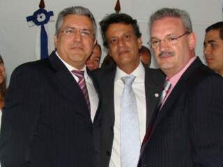 Flávio Britto da Costa Neto ao centro, ao lado de Geraldo Resende e do ministro Alexandre Padilha.
