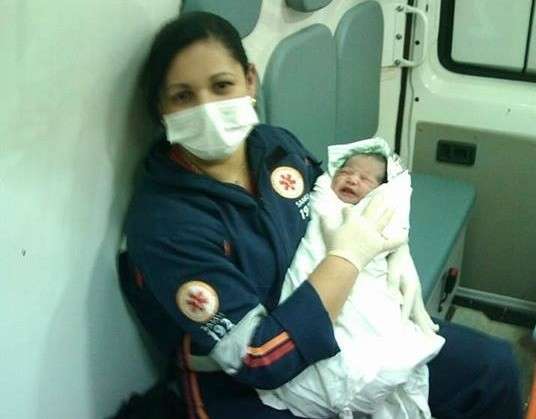 Emo&ccedil;&otilde;es: na mesma semana socorrista viu 5 morrerem e fez parto em banheiro