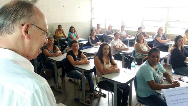 Ap&oacute;s concurso, Ponta Por&atilde; deve contratar 300 professores substitutos em 2018
