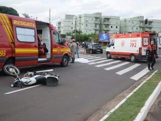 Motociclista foi atingido no cruzamento da rua Trindade e avenida Noroeste (Foto: Paulo Francis)