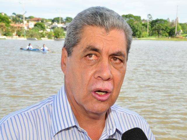 Andr&eacute; diz que negocia&ccedil;&otilde;es v&atilde;o continuar e que repasse da UEMS n&atilde;o caiu