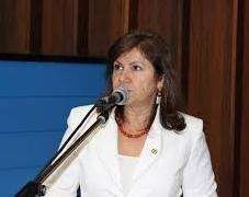 Deputados aprovam projeto que obriga &oacute;rg&atilde;os p&uacute;blicos a ter int&eacute;rprete de libras