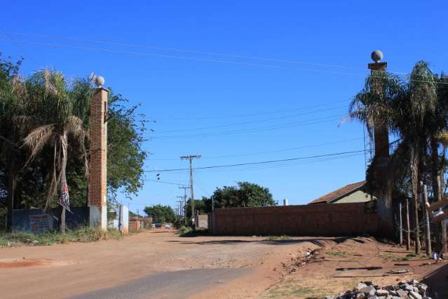 Clandestino, bairro tem  prazo para &ldquo;virar&rdquo; cidade ou ser demolido