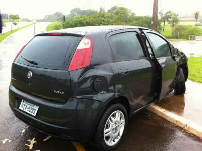  Leitor flagra acidente em cruzamento perigoso na via Park 