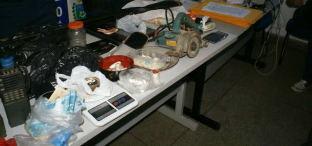  Durante opera&ccedil;&atilde;o da Pol&iacute;cia Militar, 10 pessoas s&atilde;o presas em Tr&ecirc;s Lagoas 