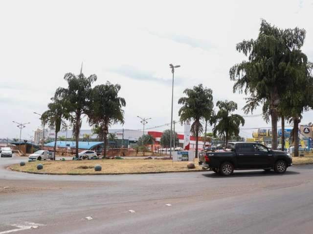 Prefeitura quer diminuir &ldquo;exig&ecirc;ncia de qualifica&ccedil;&atilde;o&rdquo; para obra na rotat&oacute;ria