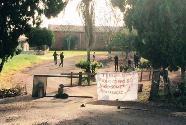 Mais duas fazendas s&atilde;o invadidas por &iacute;ndios na fronteira com o Paraguai